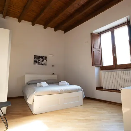 Apartment De Caris Bari